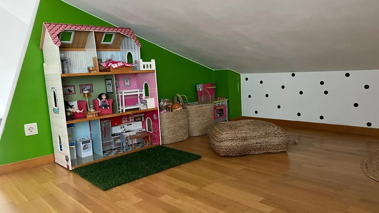 Atico De Diseno Con Terraza En El Centro De Olot Appartement