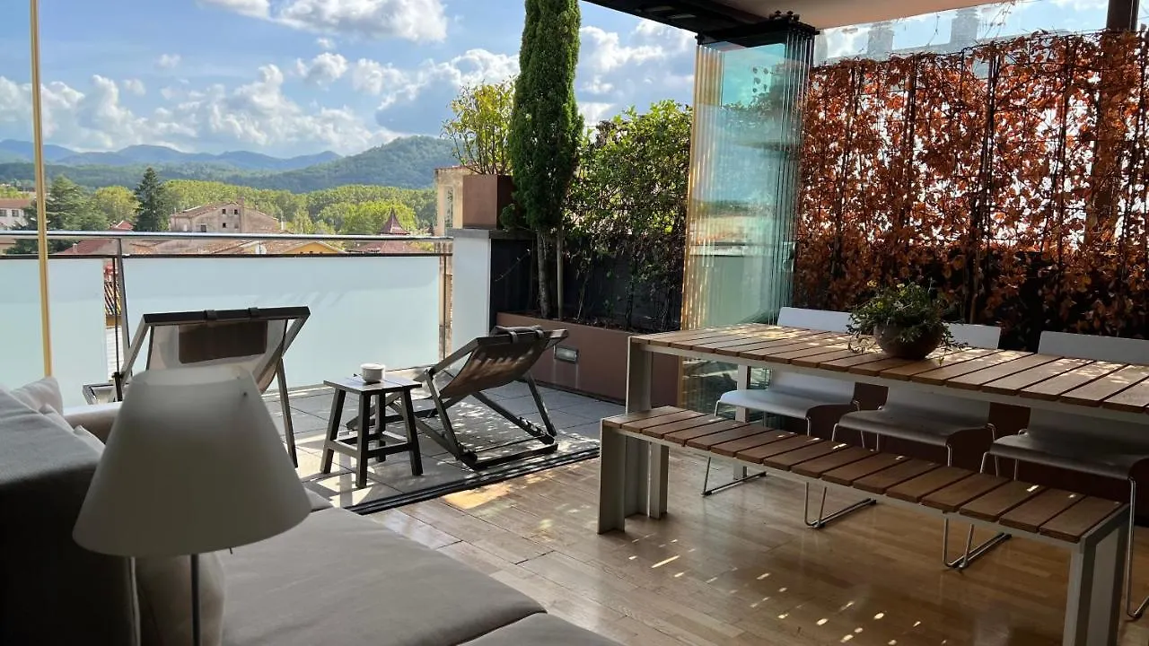 Atico De Diseno Con Terraza En El Centro De Olot Apartment