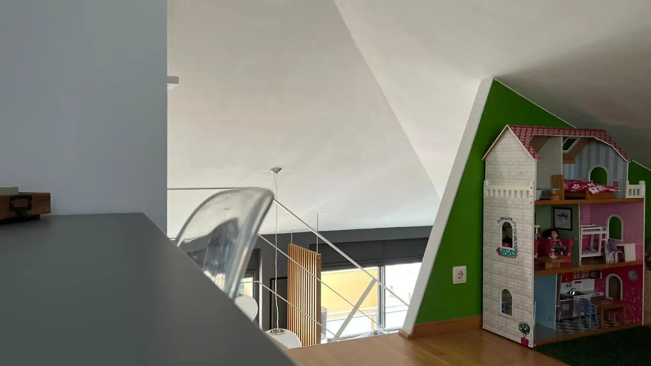Atico De Diseno Con Terraza En El Centro De Olot Apartment